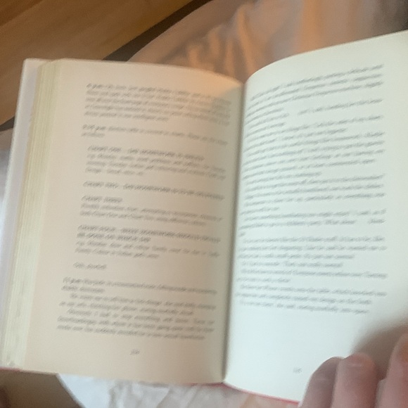 Bridget Jones Mad about the Boy hardcover novel by Helen Fielding - Picture 3 of 3